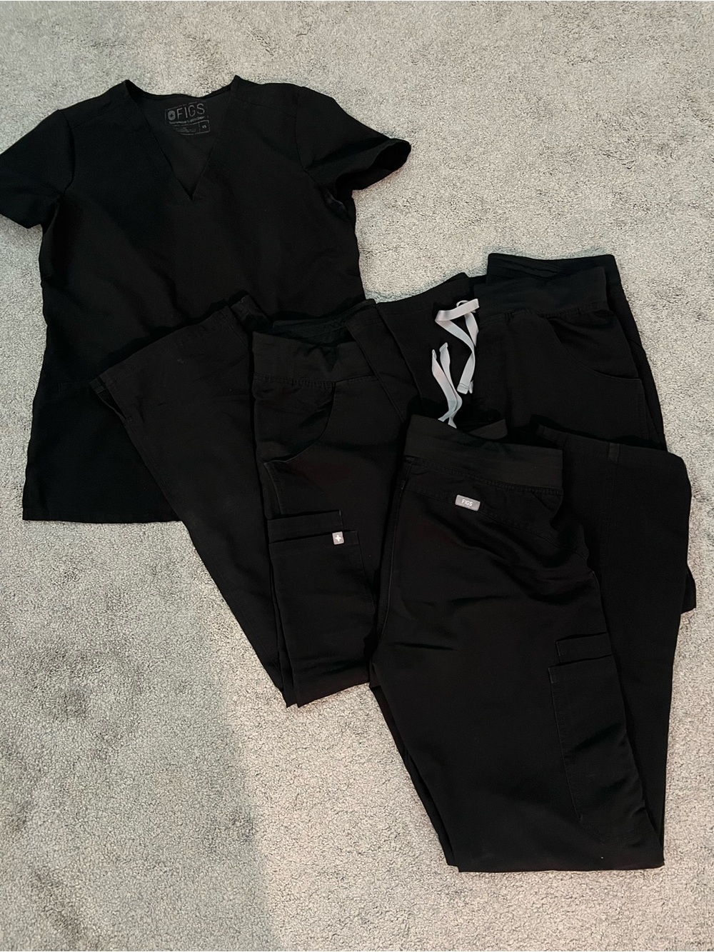 Figs Women's Black Scrub Top with Black Jogger Pants
